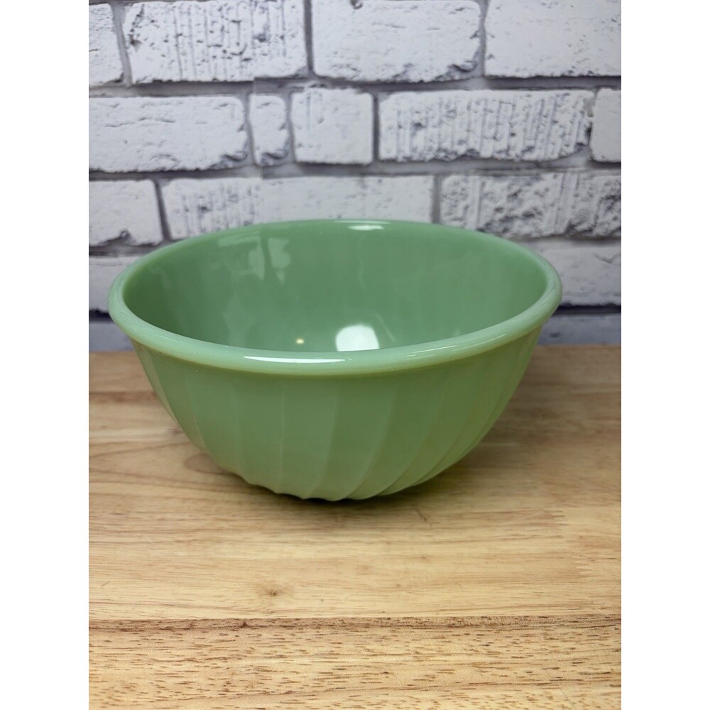 Fire King Jadeite Swirl Mixing Bowl 9” Jadite Vintage Mint Condition